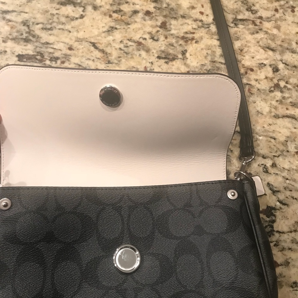 Authentic Coach - Picture 5 of 5